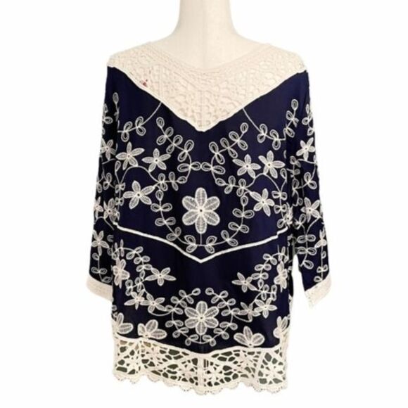 NWT Solitaire Top Women's Size XL Crochet-Trimmed Embroidered Navy Boho Poncho - Picture 3 of 14
